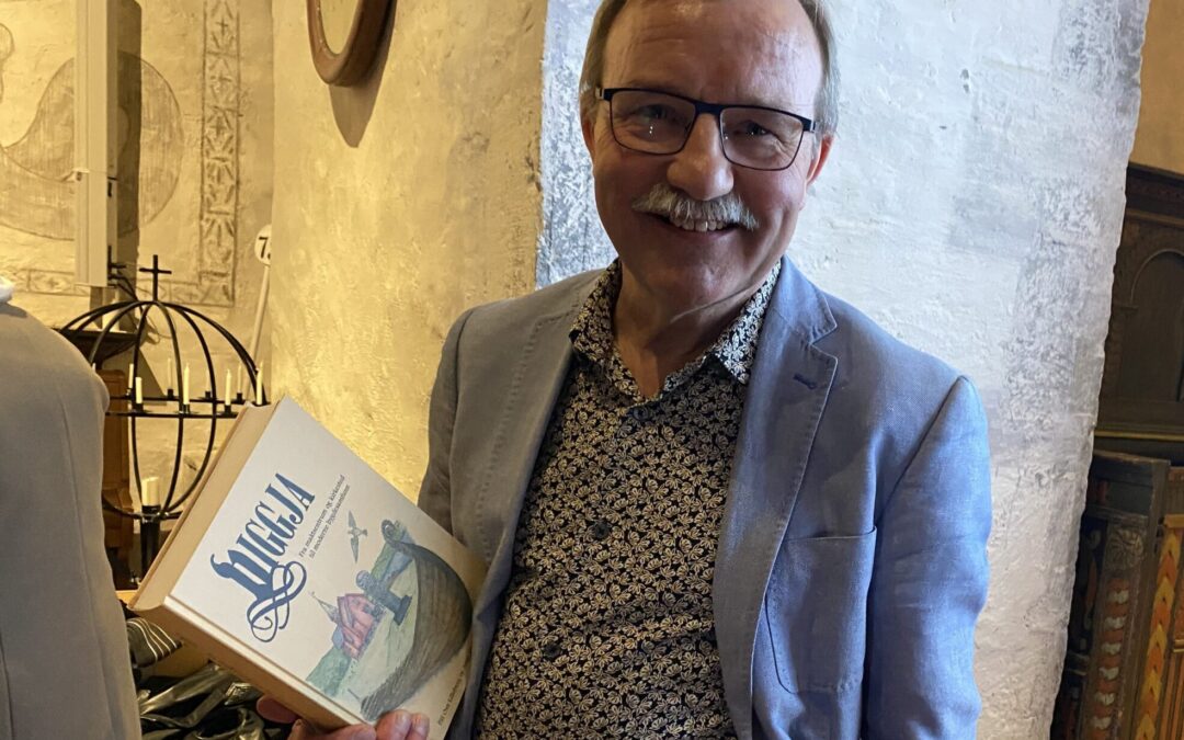 Meget vellykket historiekveld i nesten fullsatt kirke.